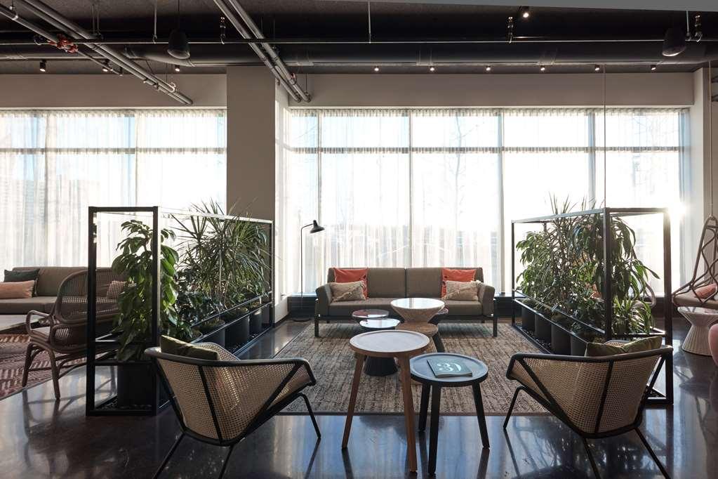 Alt Hotel Calgary East Village インテリア 写真