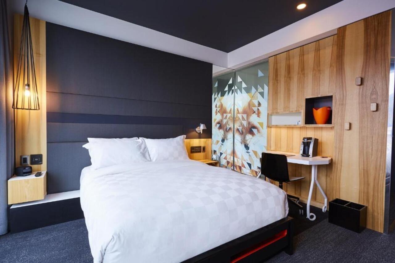 Alt Hotel Calgary East Village エクステリア 写真