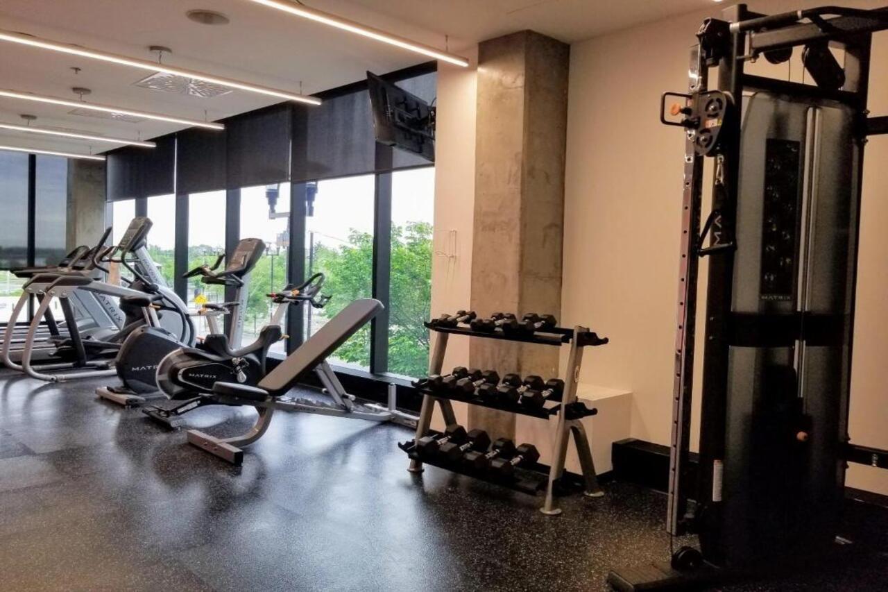 Alt Hotel Calgary East Village エクステリア 写真